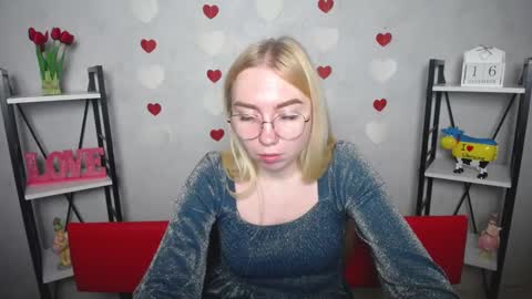 Snapshot of beatriceflyy chatting on December 16, 4:38 pm BeatriceFlyy online show from December 16, 4:38 pm