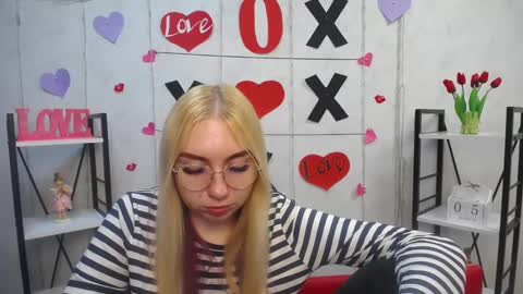 Snapshot of beatriceflyy chatting on March 5, 4:24 pm BeatriceFlyy online show from March 5, 4:24 pm