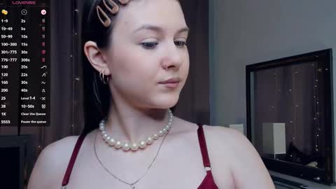 Beatrix or Triss3 online show from September 23, 6:44 am