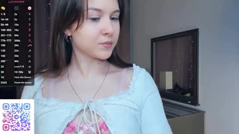 Beatrix or Triss3 online show from September 24, 6:45 am