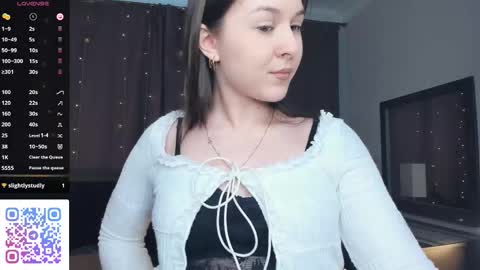 Beatrix or Triss3 online show from September 25, 7:07 am