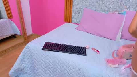 Shalom  online show from March 6, 9:32 pm