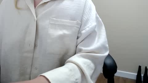 beauty_annyta online show from April 6, 7:31 am