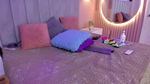 Chantall online show from January 29, 8:25 pm