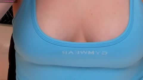 Am Becca online show from April 16, 12:05 pm