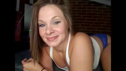 Snapshot of becky2994 chatting on December 17, 6:45 am BECKY BOO  online show from December 17, 6:45 am