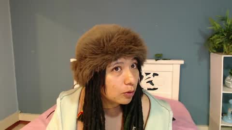 Becky online show from April 7, 12:29 pm