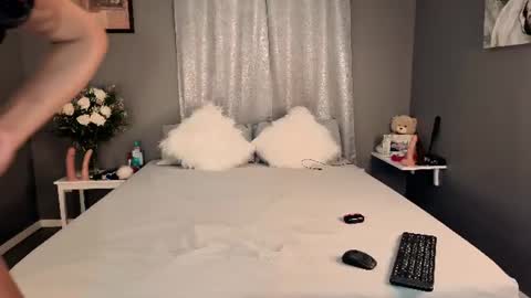 Bee if you ever see the girl who can take 12 inch all the way inside the ass try me online show from July 30, 12:44 am