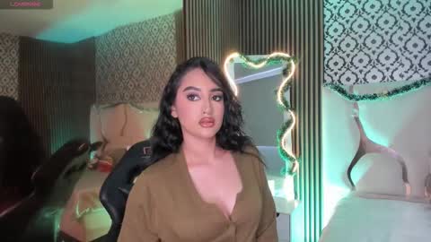 BELLA online show from November 29, 7:18 pm