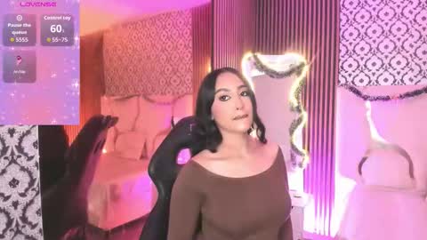 BELLA online show from December 3, 3:36 pm