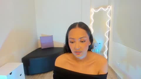 BELLA online show from September 9, 2:39 pm