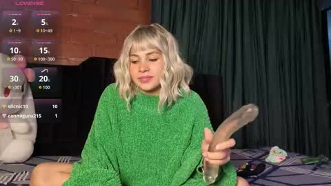 bela online show from December 5, 8:14 am