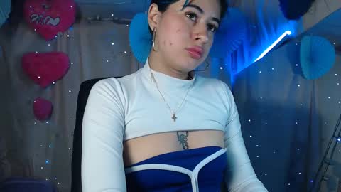 modelo independiente online show from January 3, 11:55 pm