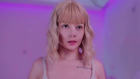 isabella online show from February 13, 7:52 pm