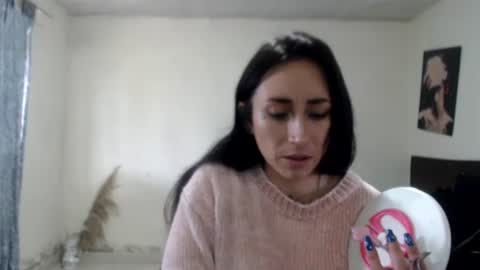 bella_luna34 online show from June 3, 4:45 pm