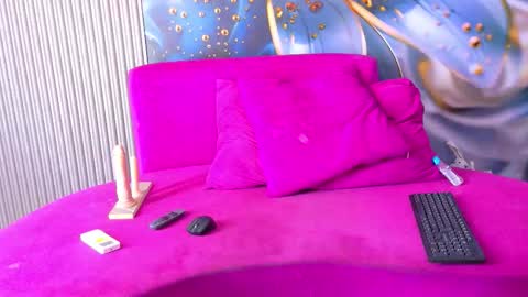 BELLA online show from December 18, 4:50 am