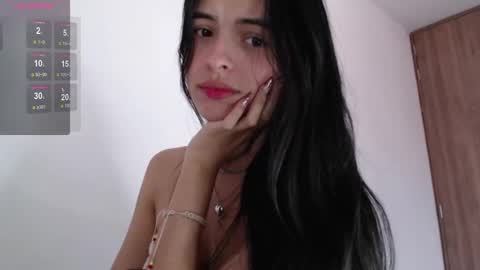 Snapshot of bella_musee chatting on December 30, 2:08 pm   online show from December 30, 2:08 pm