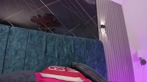 Bella online show from November 26, 10:22 pm