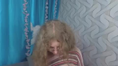 Bella online show from December 21, 11:36 am