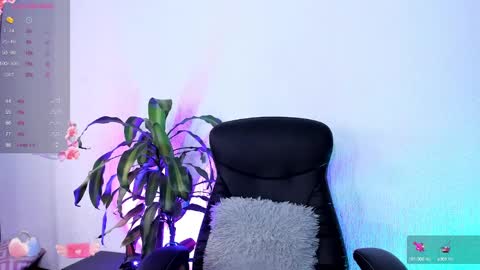 Bella online show from December 6, 8:28 pm