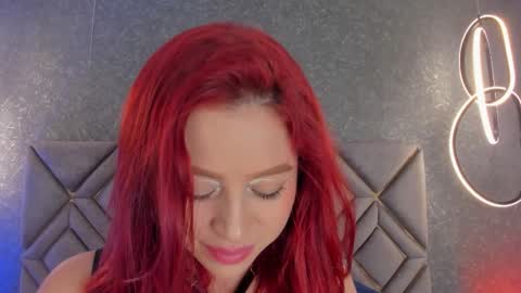 Cris online show from December 13, 7:53 pm