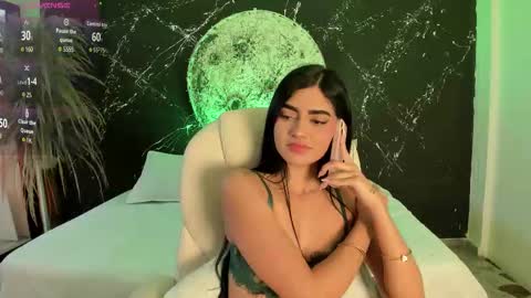 bellaastorm online show from December 4, 9:26 pm