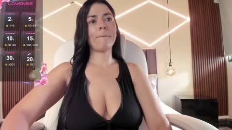 Bella Clair online show from May 29, 3:32 pm