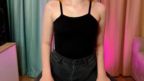 Snapshot of bellacornelia chatting on October 24, 1:18 pm Jeny online show from October 24, 1:18 pm