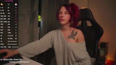 BellaGiaxx online show from January 12, 3:35 pm