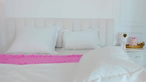 Bella online show from November 9, 2:18 am