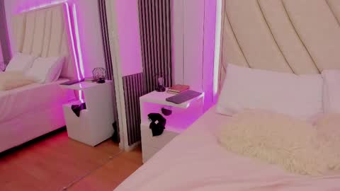 bellalumi online show from September 13, 7:00 pm