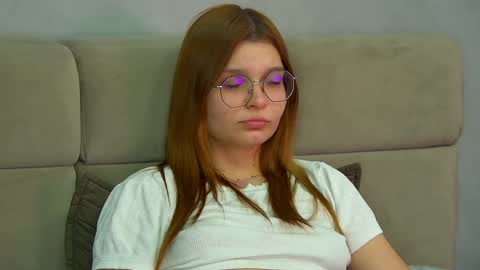 BellaMarebelle online show from April 16, 9:39 pm