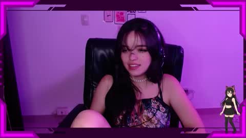 Snapshot of bellamoteluna chatting on October 24, 6:31 am Bella Monteluna online show from October 24, 6:31 am