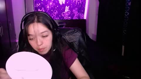 Bella Monteluna online show from November 23, 11:39 pm