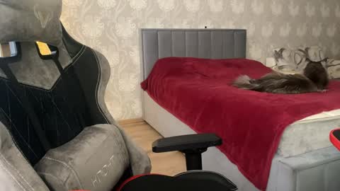 bellaparker_ online show from April 16, 11:43 am