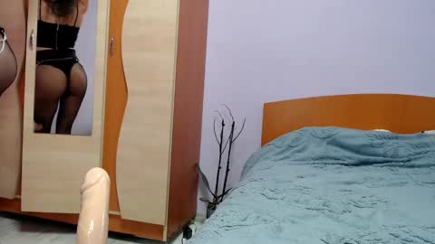 bellaqueen0701 online show from February 28, 11:03 am