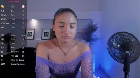 Bella online show from October 25, 7:21 pm