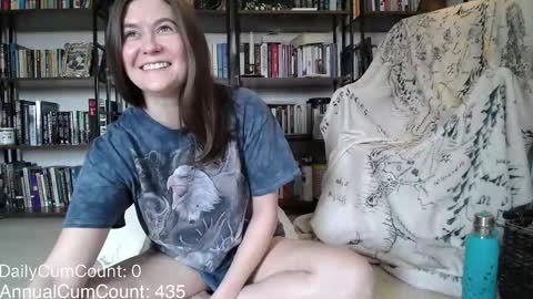BellaStrange69 online show from March 26, 5:36 pm