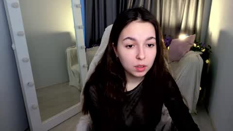 Bella online show from April 4, 5:17 am