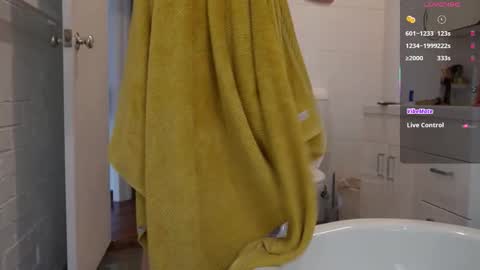 BELLE   online show from September 28, 4:19 am