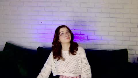 BelleBellerose online show from February 19, 1:28 pm