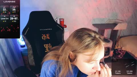 Your Annabelle Wolf  online show from January 12, 7:00 am