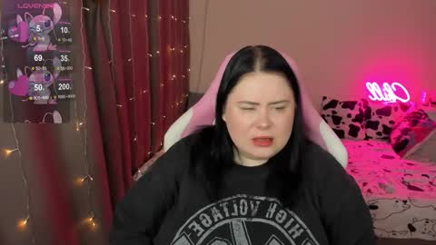 LinaBoo online show from February 4, 4:37 am