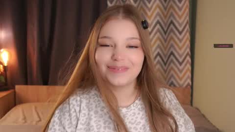 Kate online show from December 1, 1:03 pm