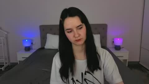 Violette online show from April 24, 3:26 pm