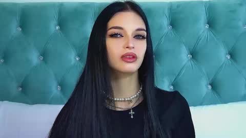 Beverly online show from February 4, 7:06 pm