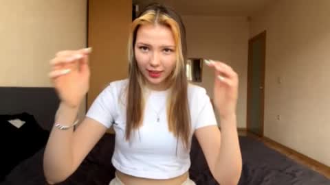 Bella online show from February 25, 7:29 am