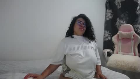 Snapshot of bianca_boobs chatting on October 22, 9:47 am Bianca Tuesday to Sunday from 2am to 6am UTC-5 online show from October 22, 9:47 am