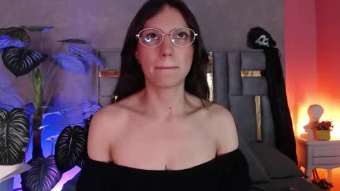 Snapshot of bianca_ks chatting on October 22, 3:00 am Bianca online show from October 22, 3:00 am
