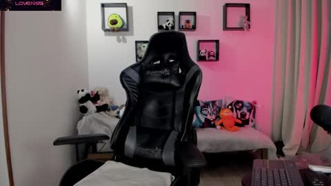 Biancastrong.. IGThebiancastrong online show from April 14, 1:38 am